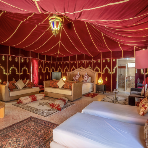 Tente Sahara ou Sultana Partagée – 1 400 € - Expérience unique sous tente de luxe avec lit king-size